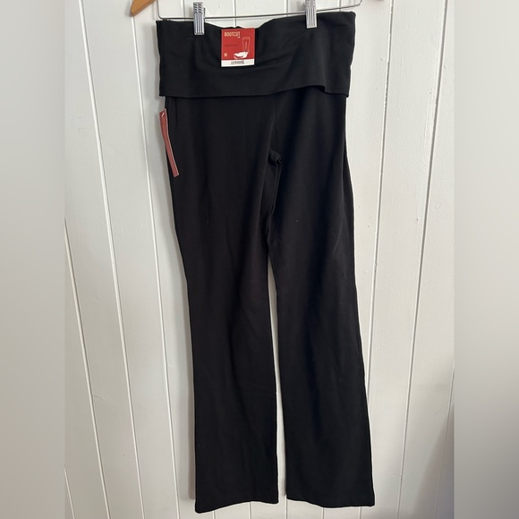 NWT Mossimo Bootcut Yoga Pants - Picture 5 of 6